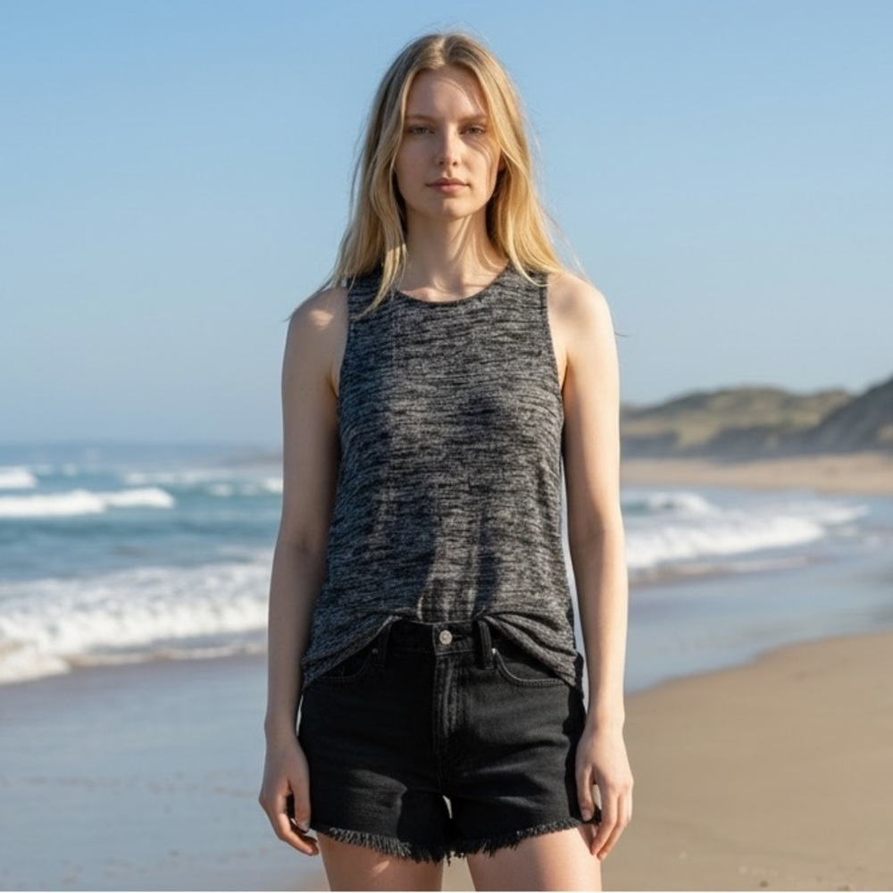 New with tags Wilfred free ornella tank charcoal gray side slits super soft